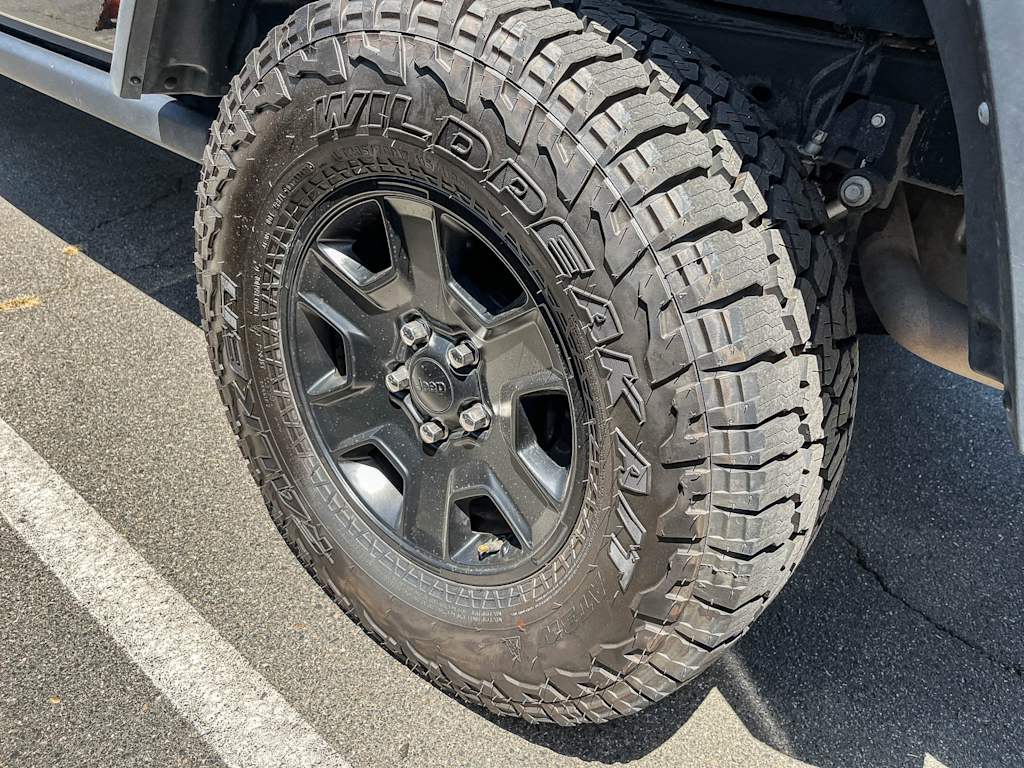 Thumbnail: 2022 Jeep Gladiator - 19