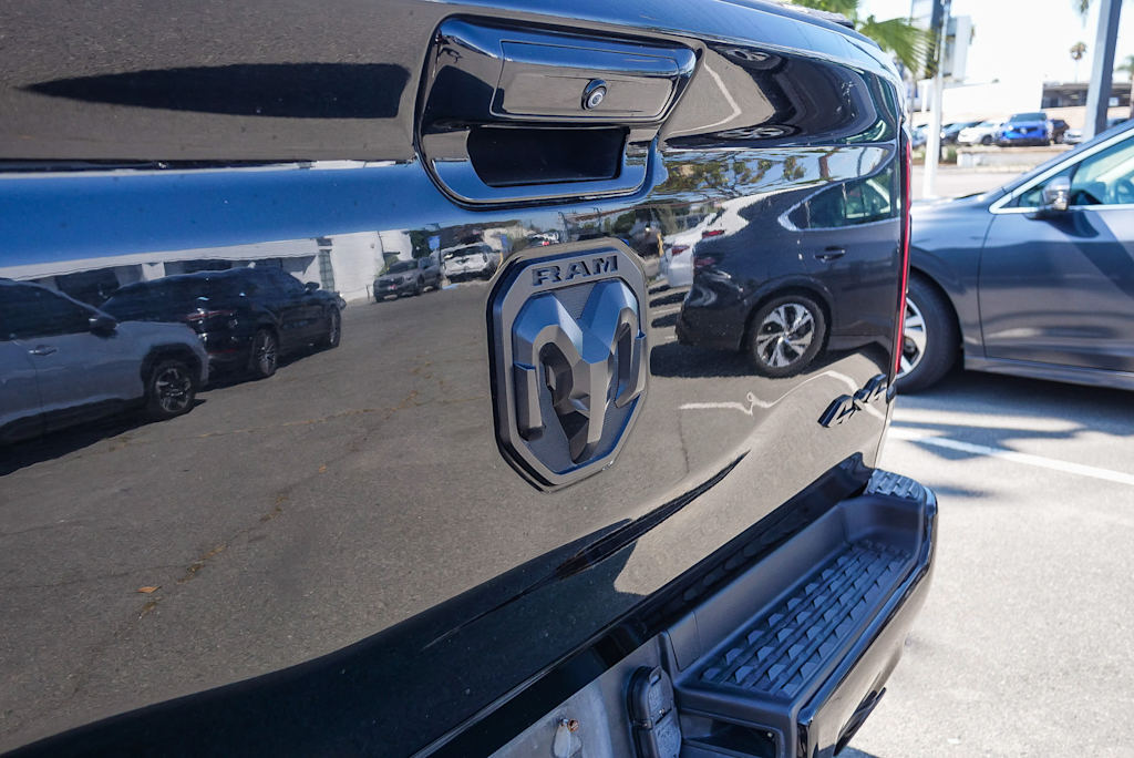 Thumbnail: 2019 RAM 1500 - 17