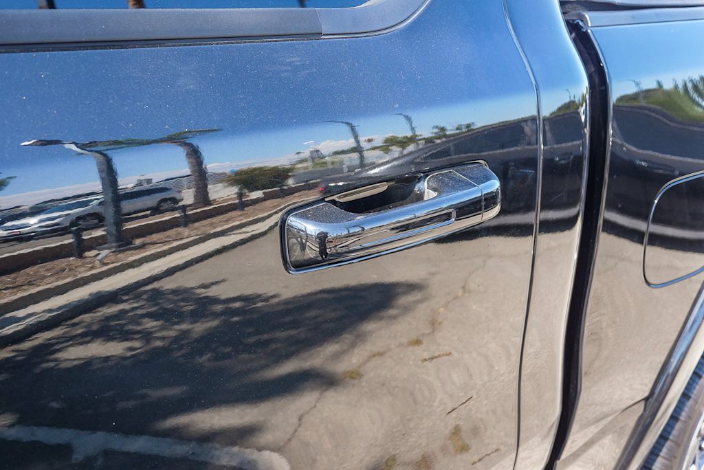 Thumbnail: 2019 RAM 1500 - 14