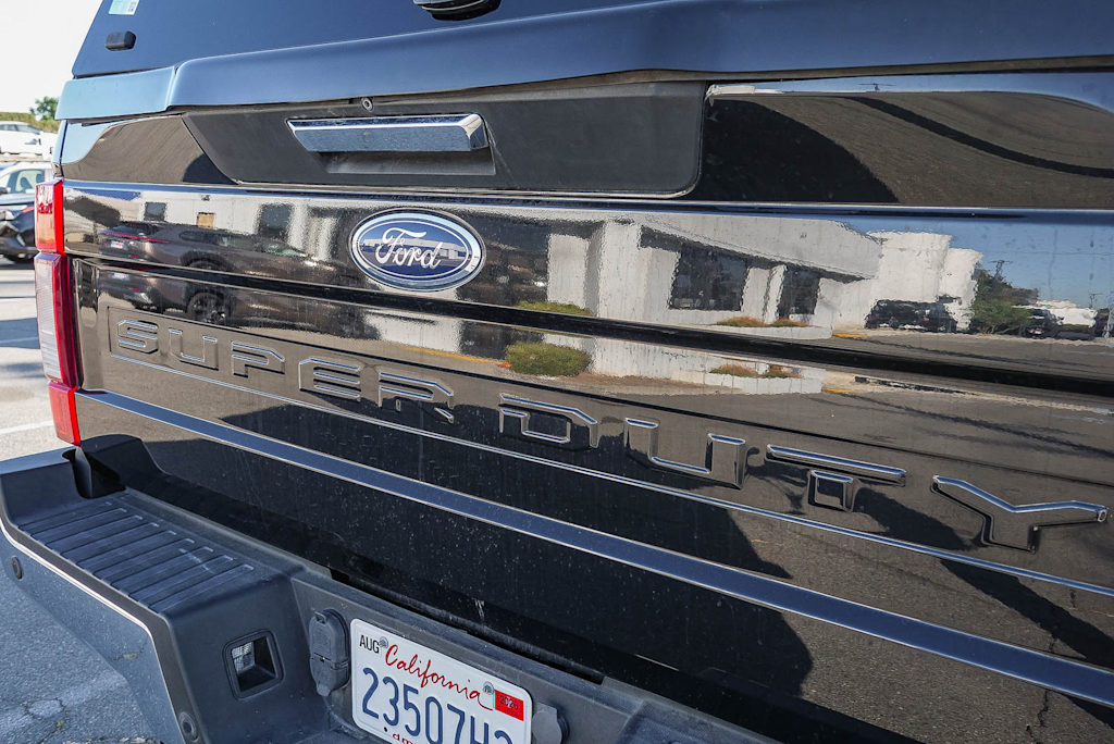 Thumbnail: 2021 Ford F-250 - 17