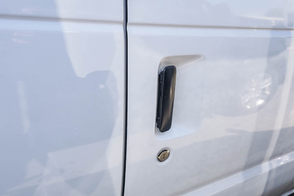 Thumbnail: 1999 Ford Econoline - 17