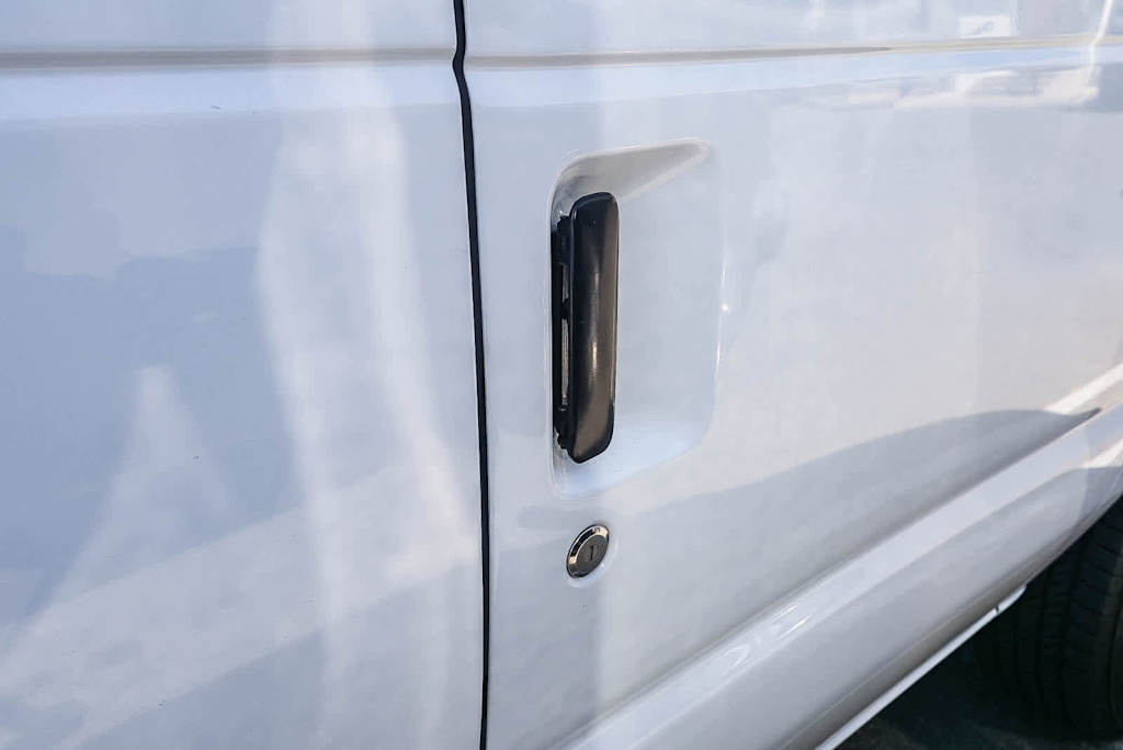 Thumbnail: 1999 Ford Econoline - 16