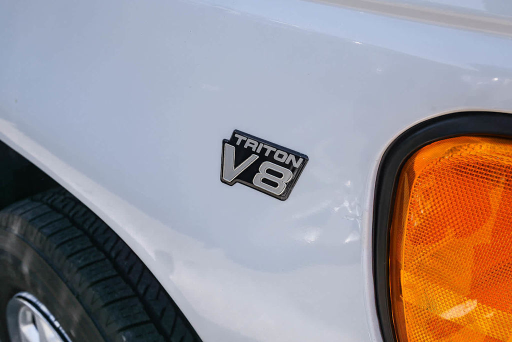 Thumbnail: 1999 Ford Econoline - 14