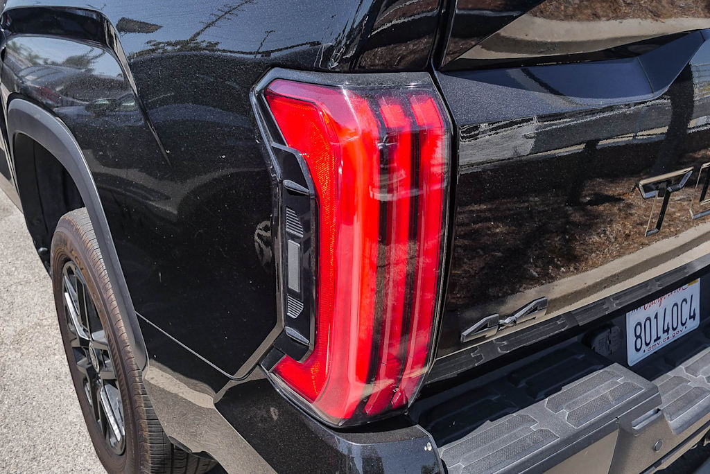 Thumbnail: 2024 Chevrolet Suburban - 19