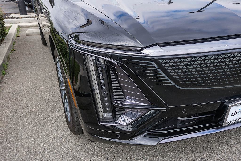Thumbnail: 2024 Cadillac Lyriq - 5