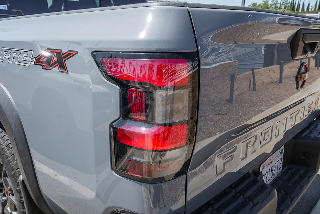 Thumbnail: 2023 Nissan Frontier - 17