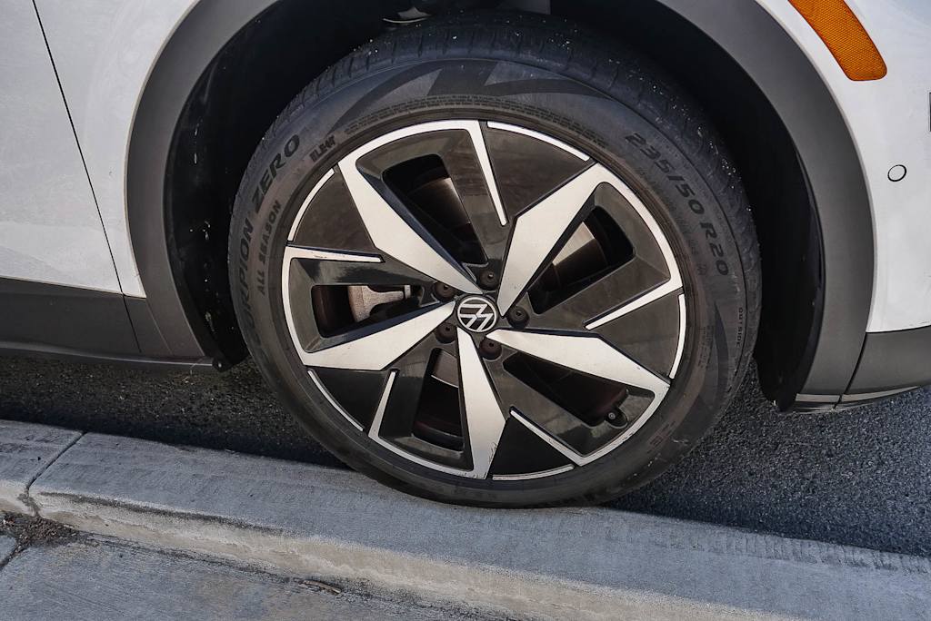 Thumbnail: 2023 Volkswagen ID.4 - 7