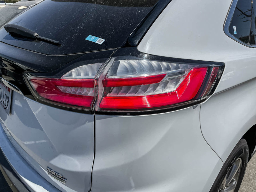 Thumbnail: 2019 Ford Edge - 17