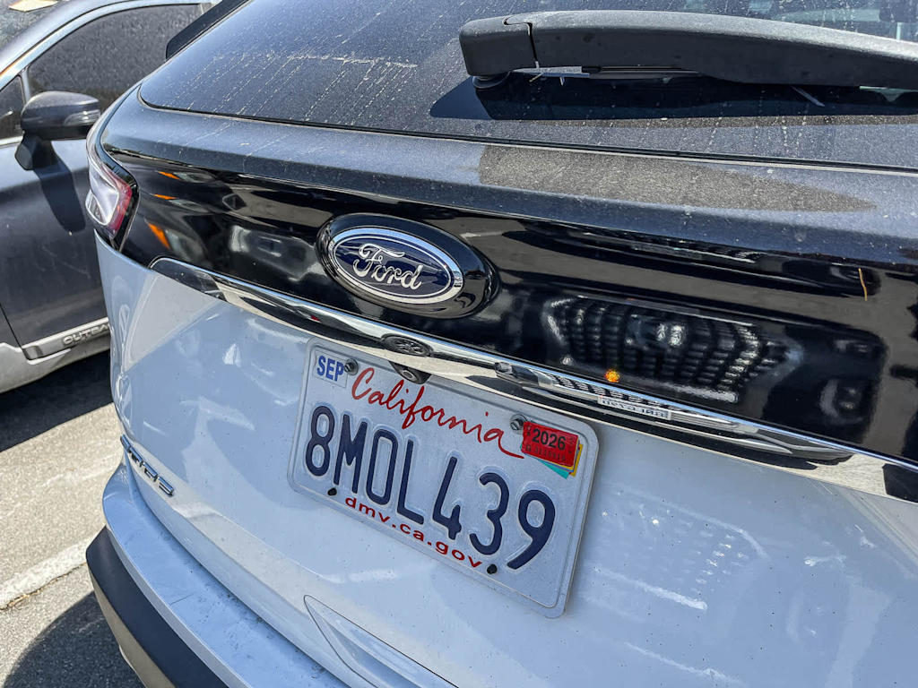Thumbnail: 2019 Ford Edge - 19