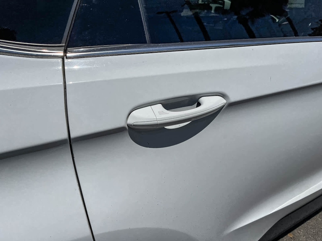 Thumbnail: 2019 Ford Edge - 16