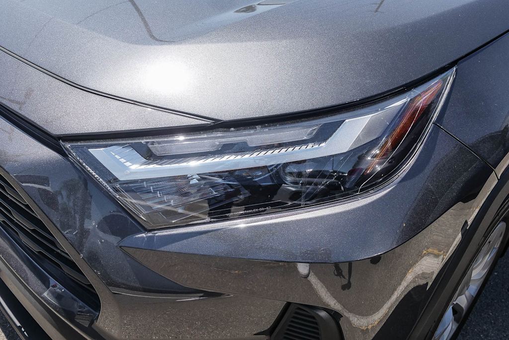 Thumbnail: 2024 Toyota RAV4 - 8