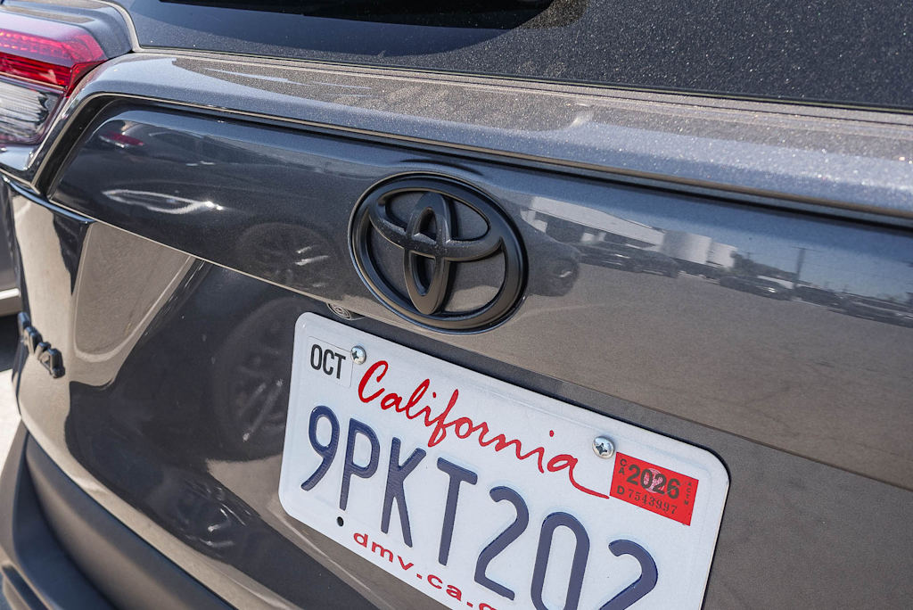 Thumbnail: 2024 Toyota RAV4 - 16