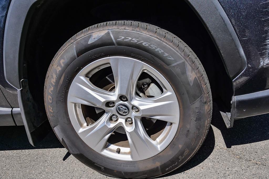 Thumbnail: 2020 Toyota RAV4 - 4