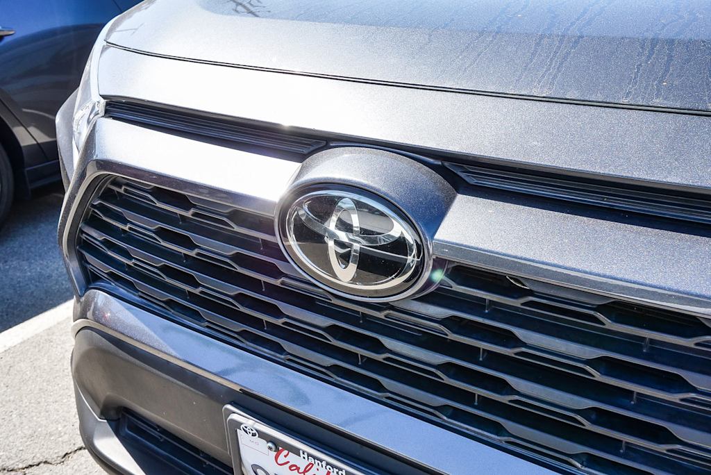 Thumbnail: 2020 Toyota RAV4 - 3