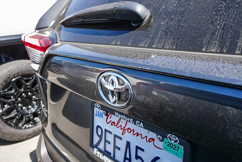 Thumbnail: 2020 Toyota RAV4 - 17