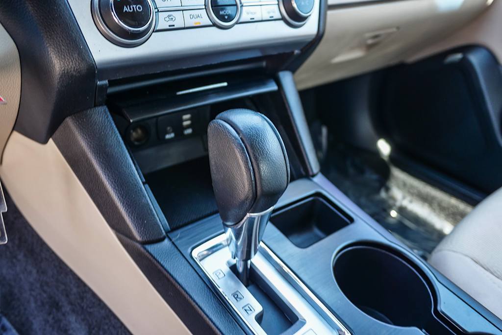 Thumbnail: 2015 Subaru Legacy - 15