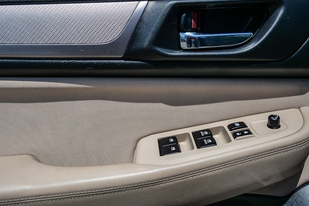 Thumbnail: 2015 Subaru Legacy - 25