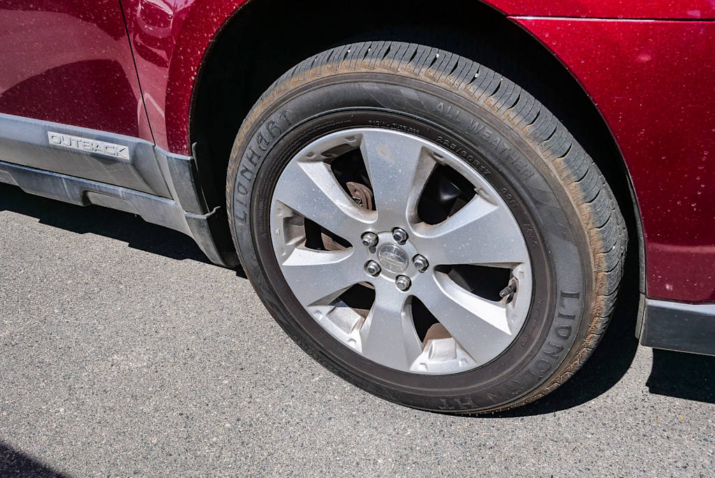 Thumbnail: 2011 Subaru Outback - 5