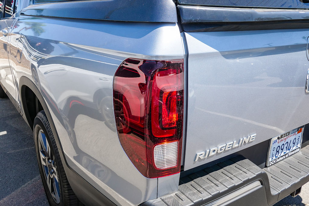 Thumbnail: 2019 Honda Ridgeline - 17