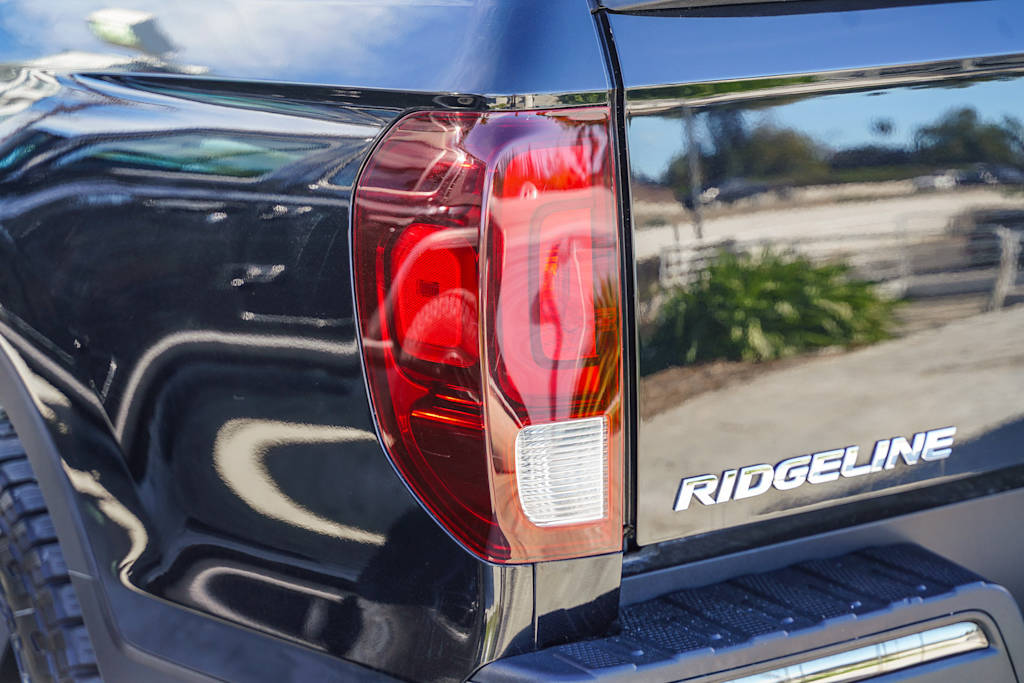 Thumbnail: 2017 Honda Ridgeline - 18