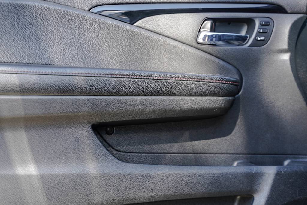 Thumbnail: 2017 Honda Ridgeline - 22