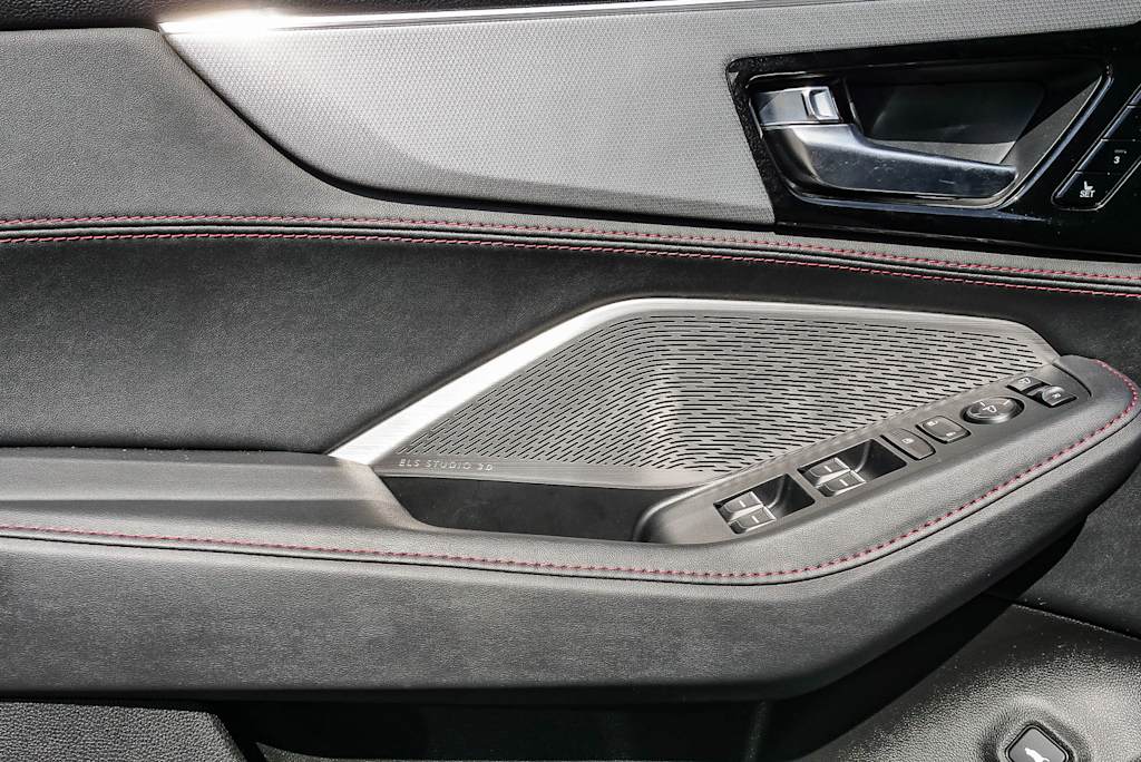 Thumbnail: 2024 Acura MDX - 16