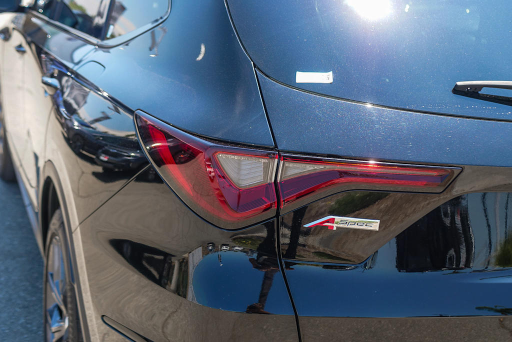 Thumbnail: 2023 Acura MDX - 20