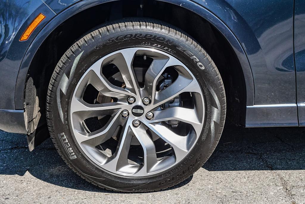 Thumbnail: 2023 Lincoln Aviator - 18