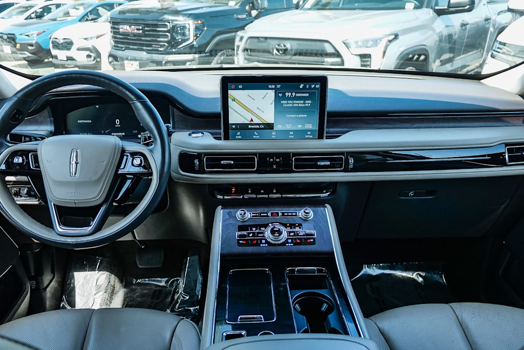 Thumbnail: 2023 Lincoln Aviator - 2