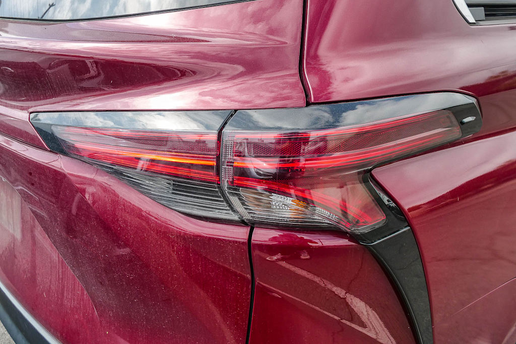Thumbnail: 2021 Toyota Sienna - 14