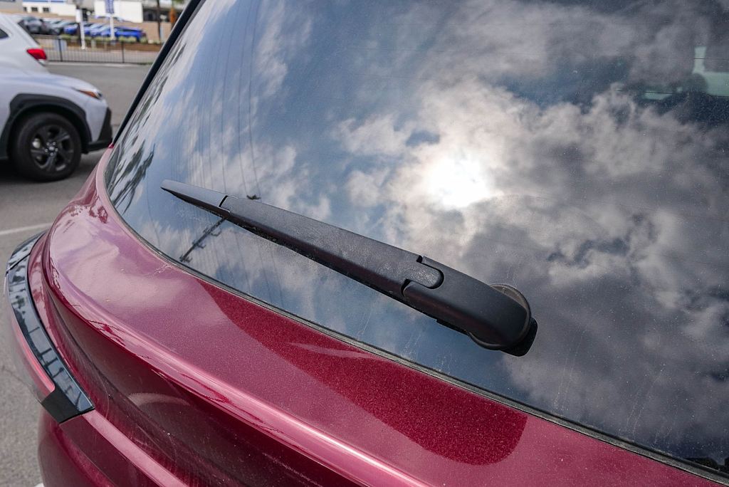 Thumbnail: 2021 Toyota Sienna - 16