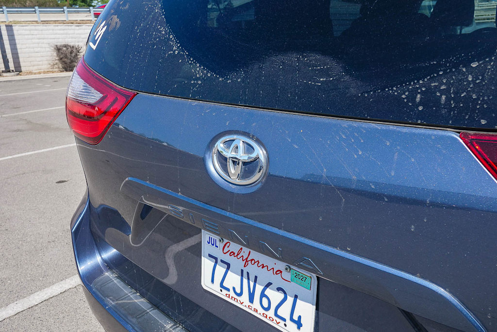 Thumbnail: 2017 Toyota Sienna - 14