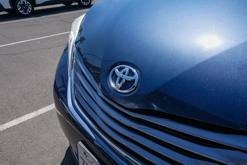 Thumbnail: 2017 Toyota Sienna - 4