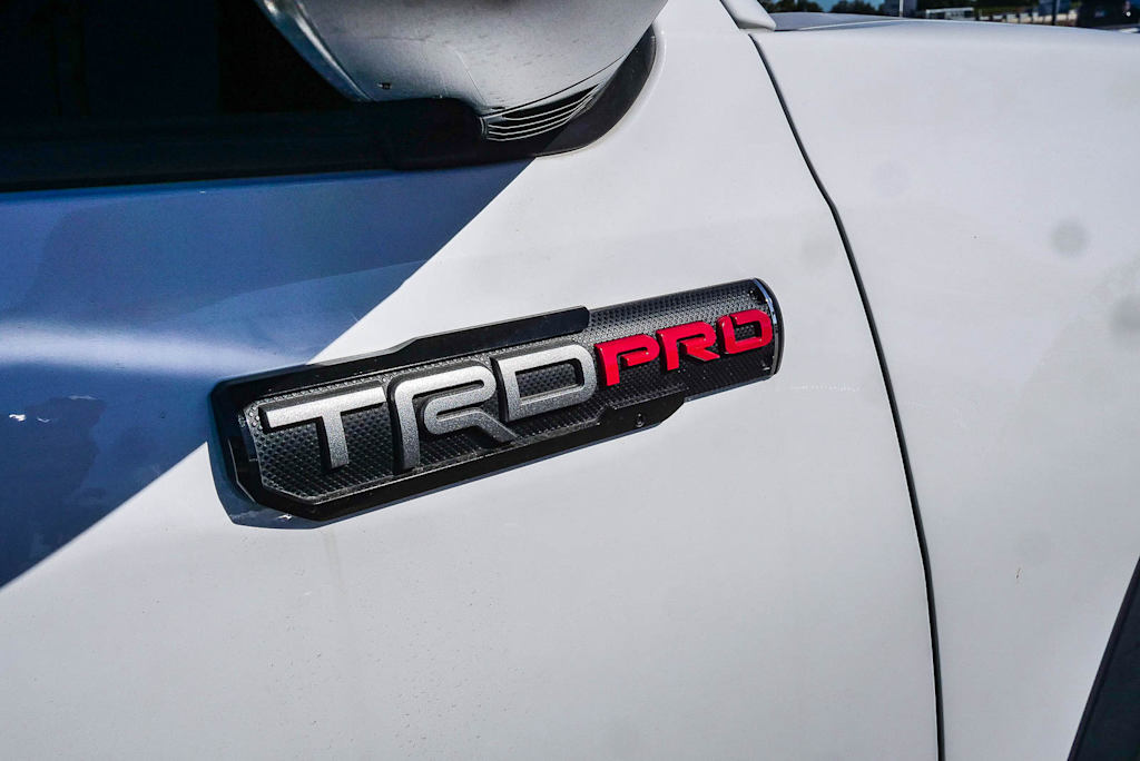 Thumbnail: 2019 Toyota Tacoma - 10