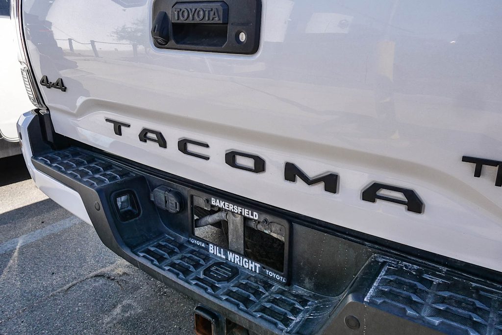Thumbnail: 2019 Toyota Tacoma - 18