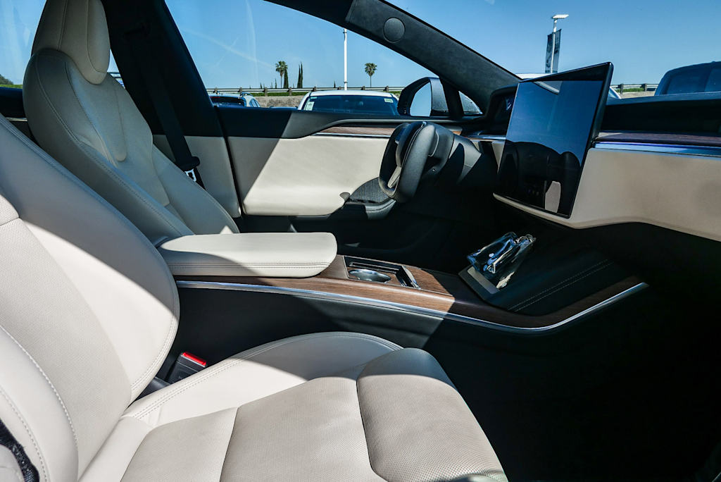 Thumbnail: 2022 Tesla Model S - 8
