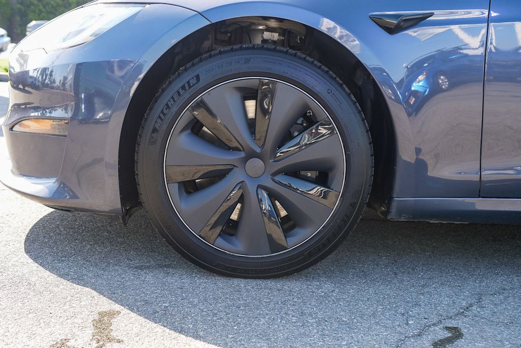 Thumbnail: 2022 Tesla Model S - 16