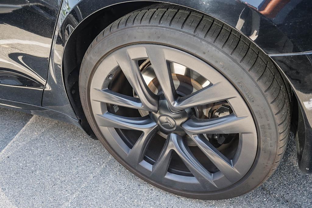 Thumbnail: 2021 Tesla Model S - 18