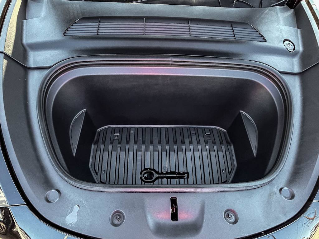 Thumbnail: 2025 Tesla Model Y - 23