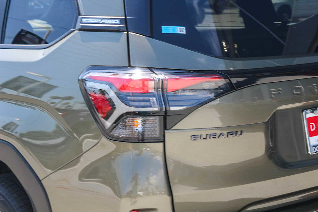 2025 Subaru Forester Premium 6