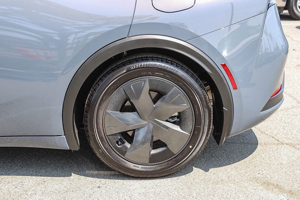 Thumbnail: 2024 Toyota Prius Prime - 26