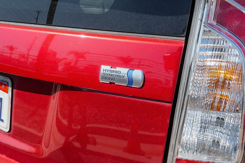 Thumbnail: 2015 Toyota Prius - 16