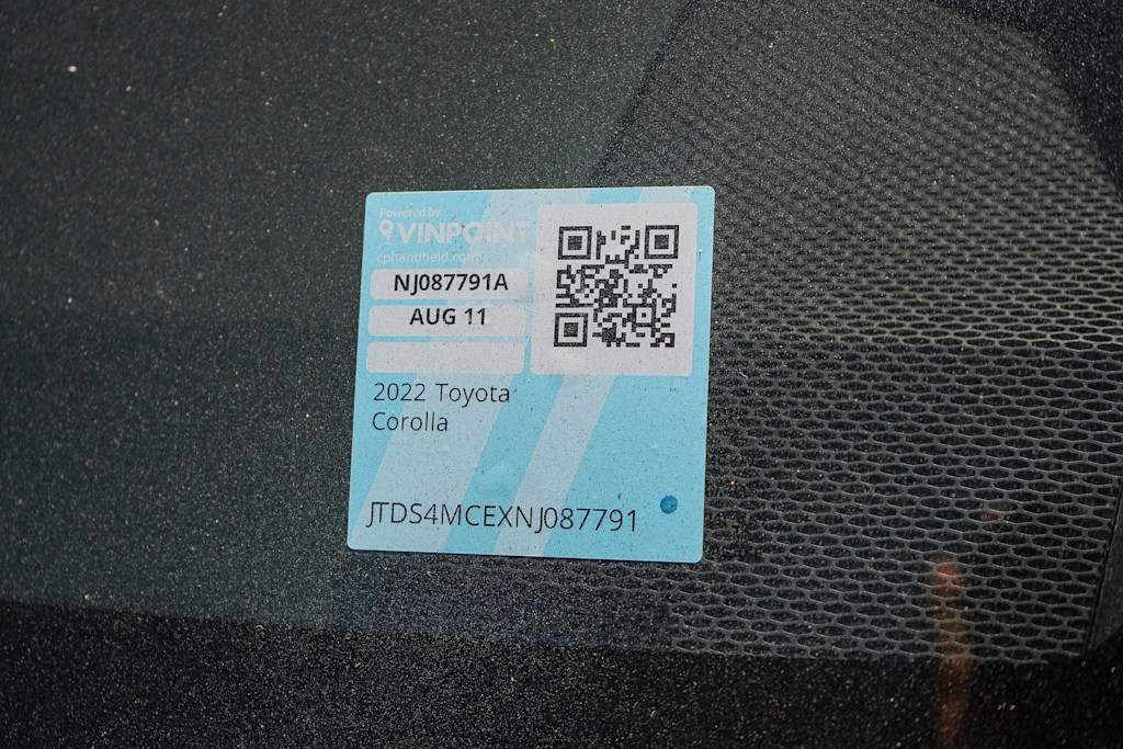 Thumbnail: 2022 Toyota Corolla - 17