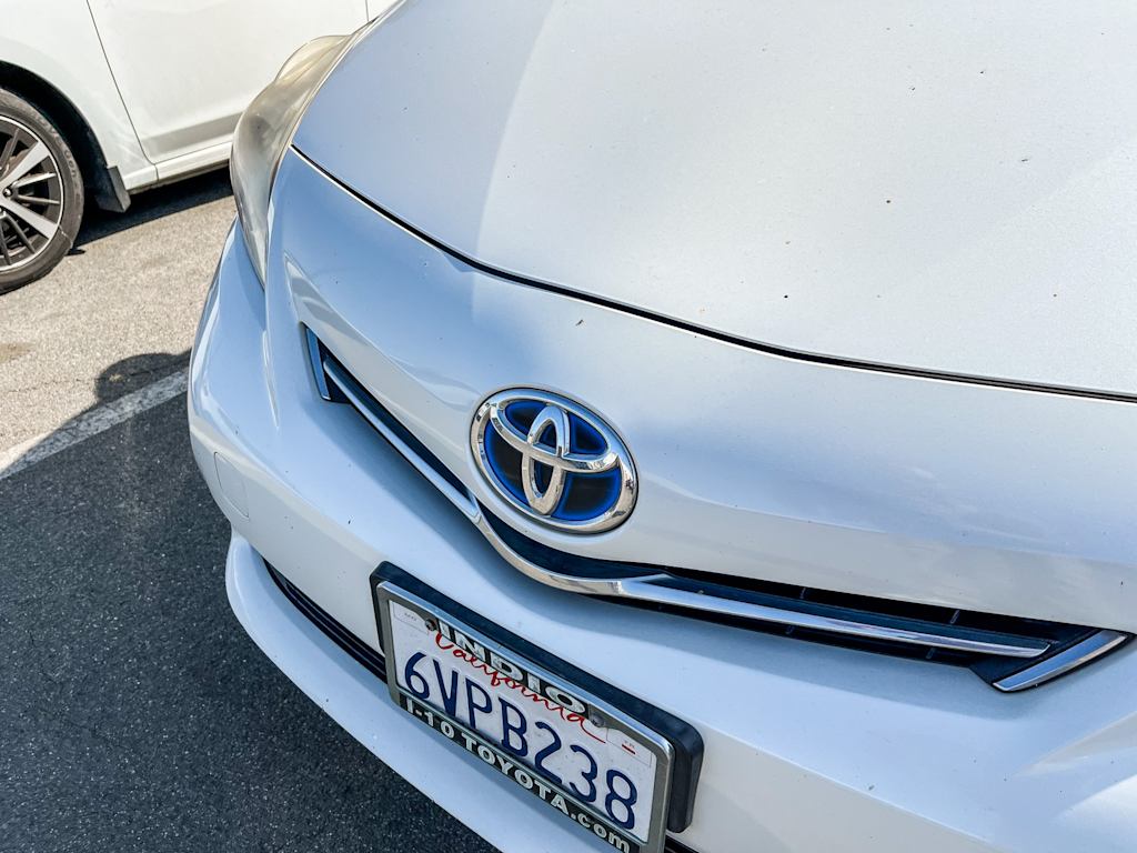 Thumbnail: 2012 Toyota Prius v - 5