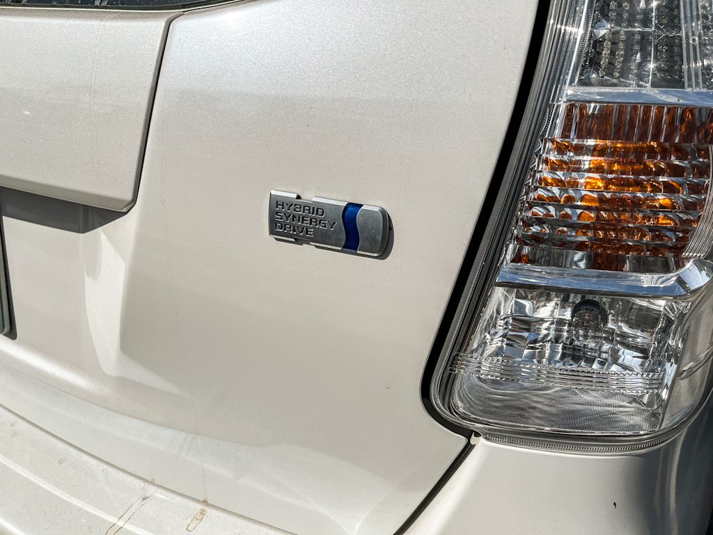 Thumbnail: 2012 Toyota Prius v - 18