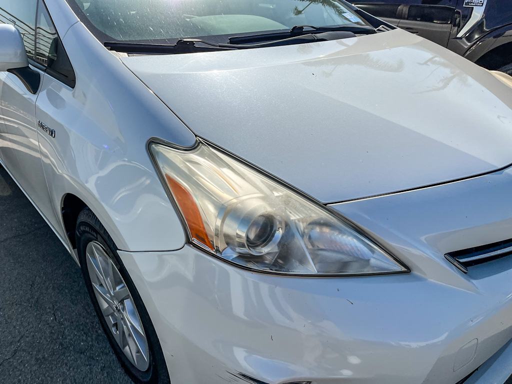 Thumbnail: 2012 Toyota Prius v - 11