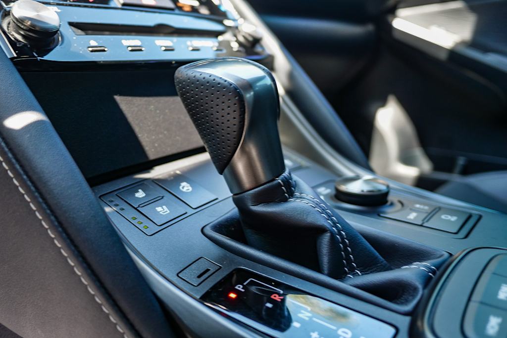 Thumbnail: 2024 Lexus ES - 21