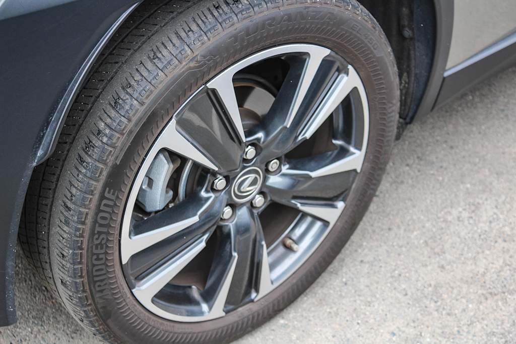 2021 Lexus UX 200 17