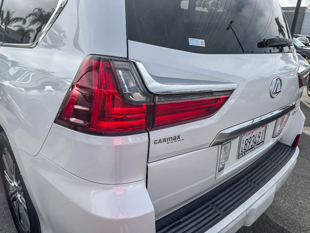 Thumbnail: 2017 Lexus LX - 17