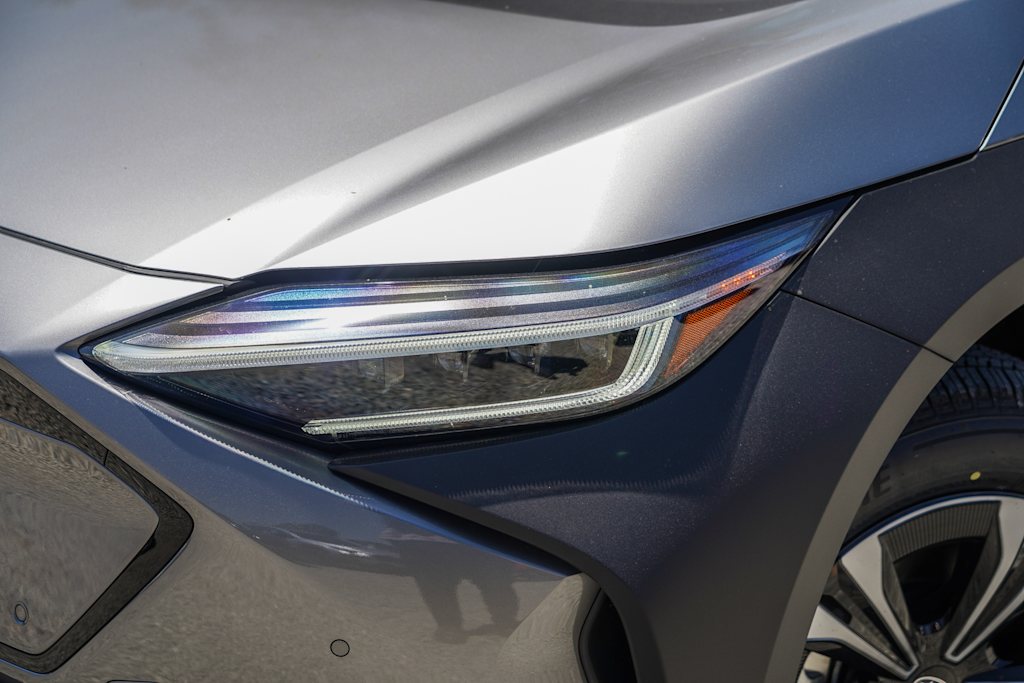 Thumbnail: 2025 Subaru Solterra - 15